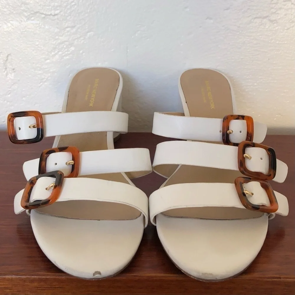 andrew Marc New York Heidi White Slip On Sandals - Picture 3 of 7
